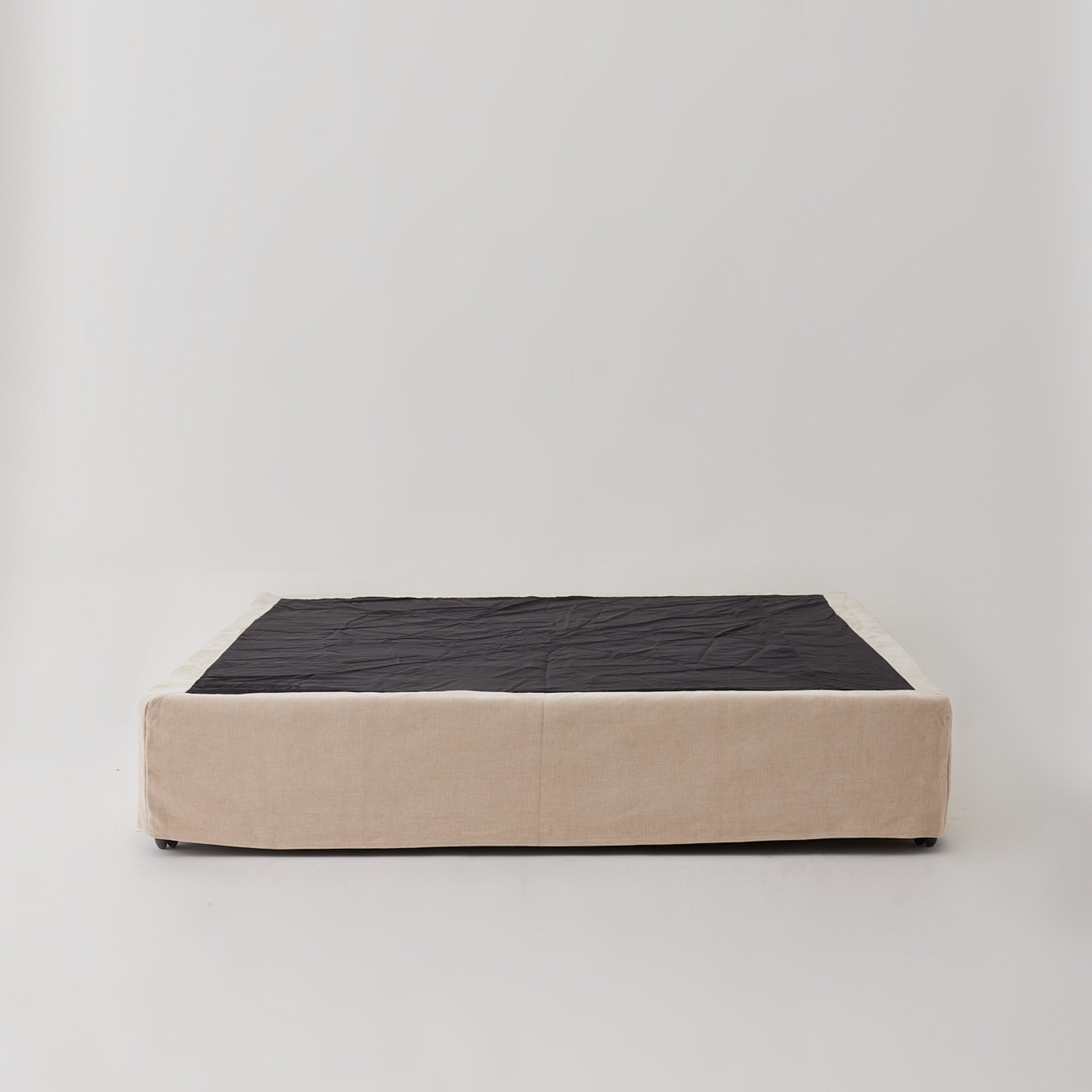 Cosmos Valance cover in Oatmeal fabric, neatly fitted over a Queen bed base. Cosmos Valance cover in Oatmeal fabric, neatly fitted over a Queen bed base.