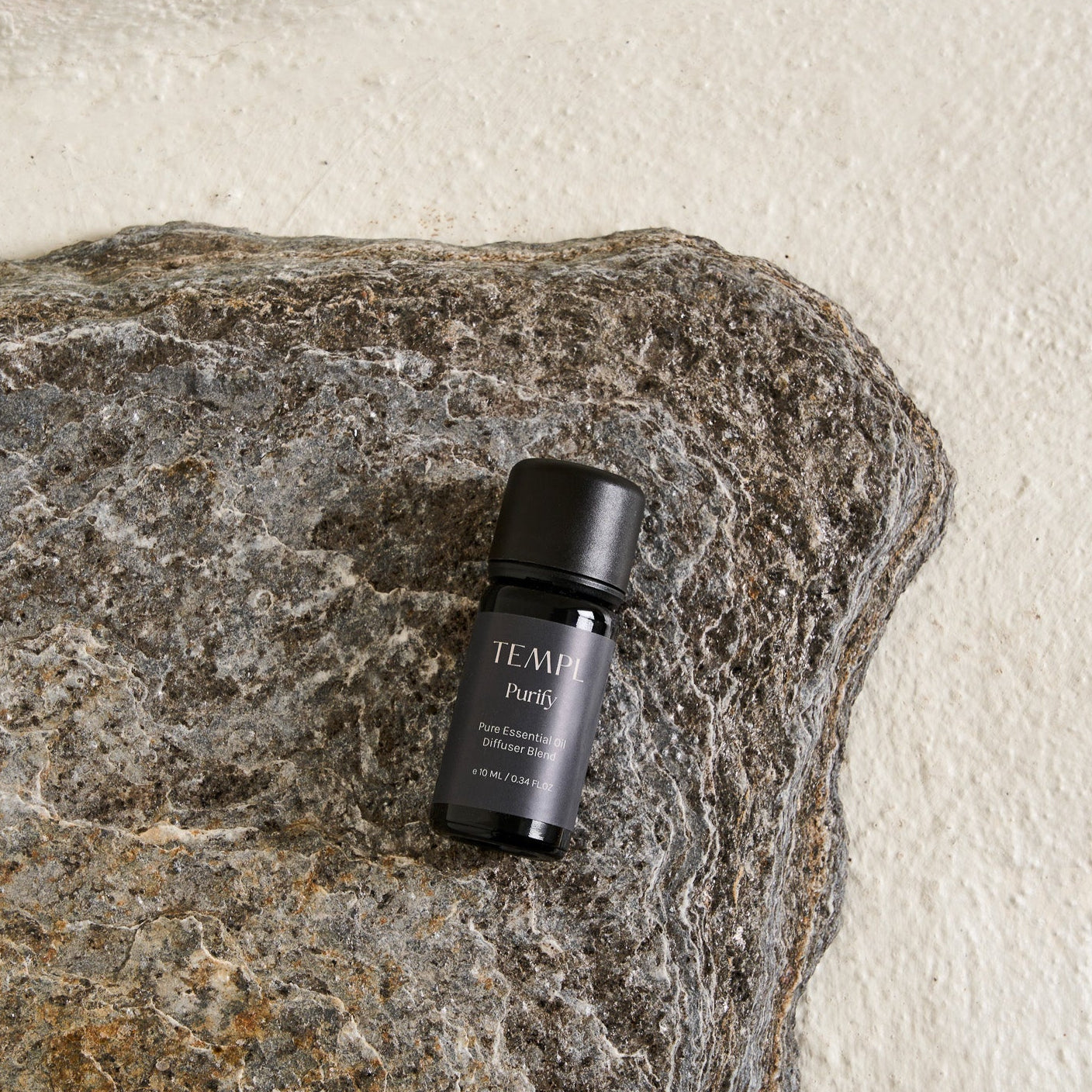 Templ Purify essential oil blend for diffusers and burners, designed for cleansing and uplifting energy.