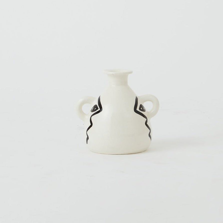 Toza short spouted vase with handle Black