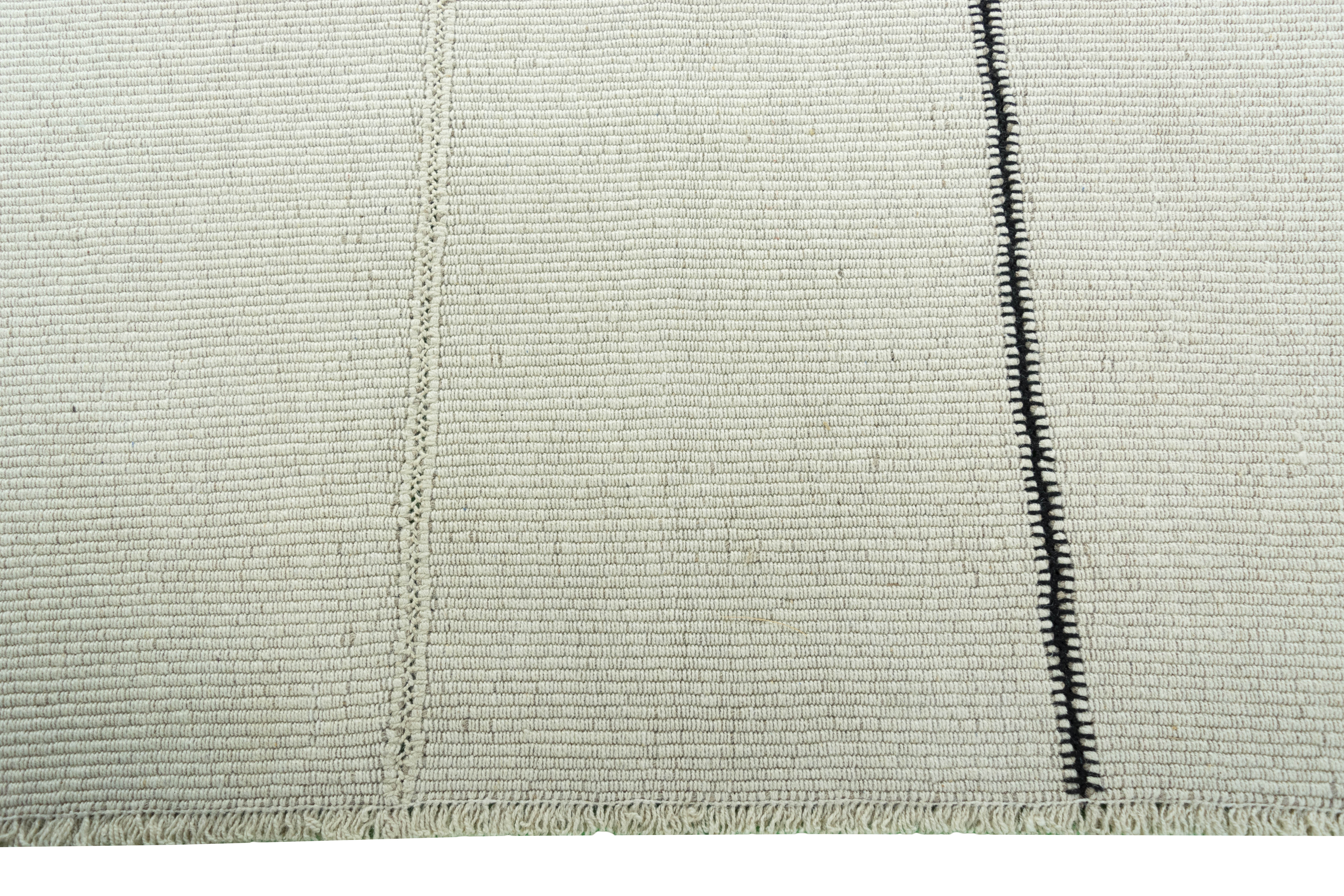 Vintage Persian Mazandaran rug edge detail