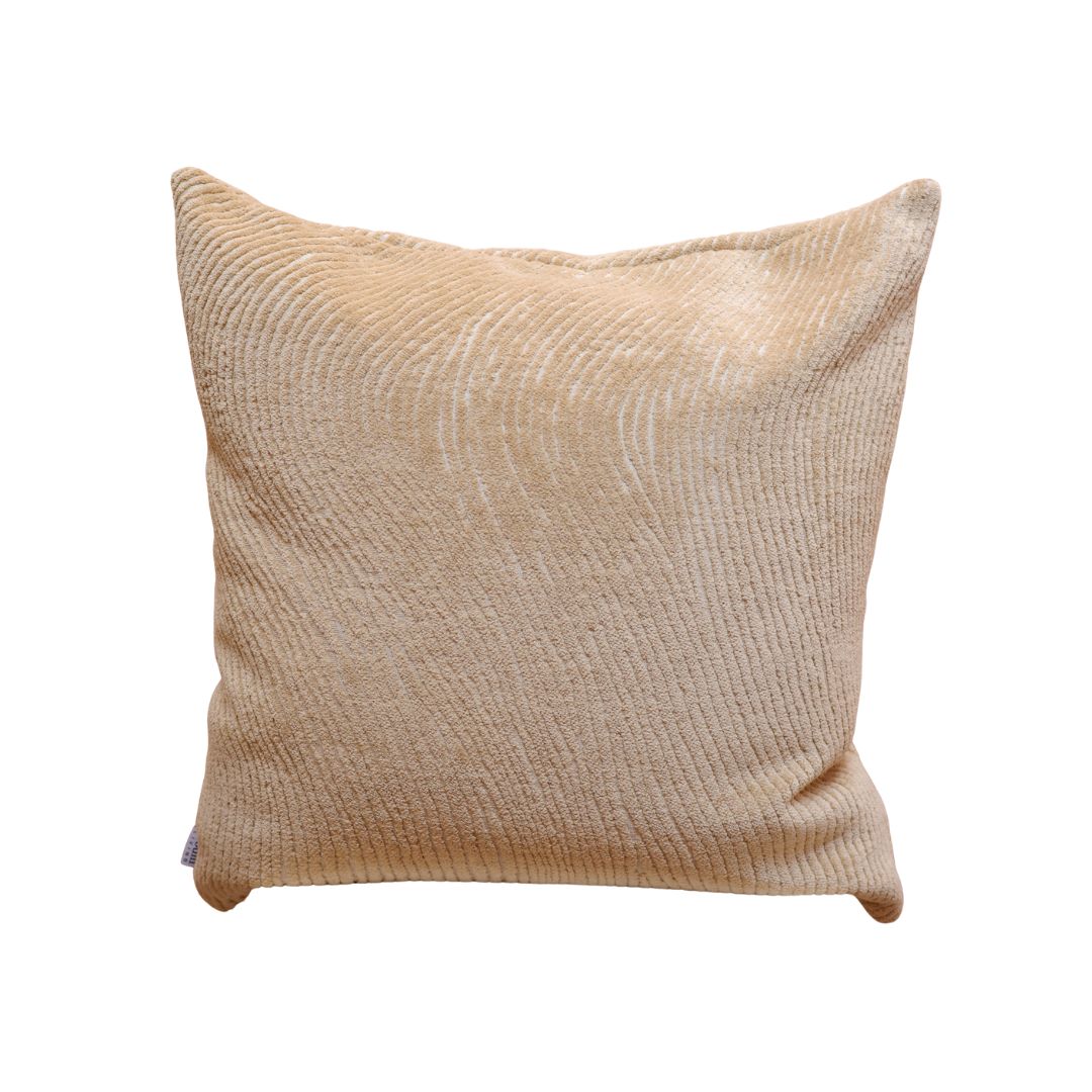Waves Gold Cushion 55×55 cm in textured golden fabric – Bodhi Living